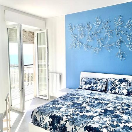 10 Min. Da Sanremo Appartamento Vista Mare タッジャ エクステリア 写真