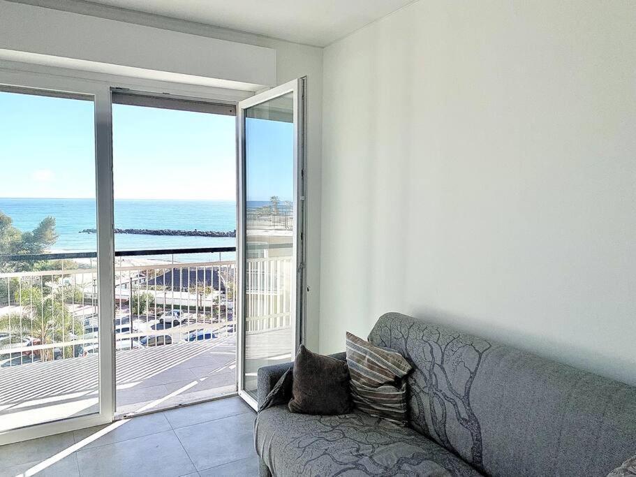 10 Min. Da Sanremo Appartamento Vista Mare タッジャ エクステリア 写真